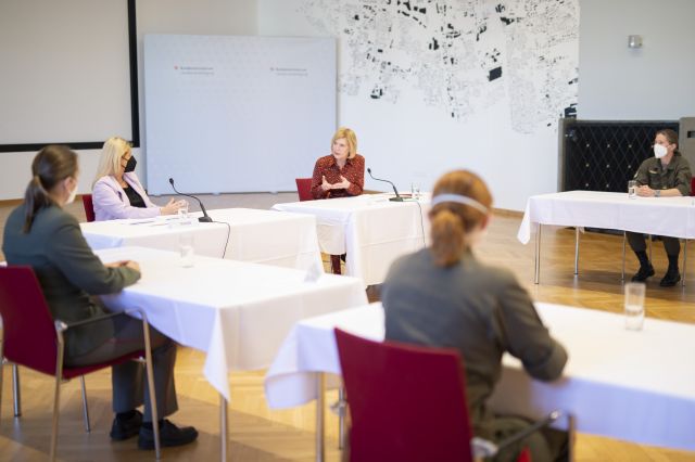 Bildgröße auf die Monitorauflösung (640x480 px) optimiert