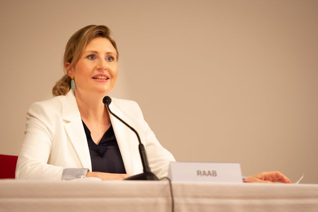 Bildgr&ouml;&szlig;e auf die Monitoraufl&ouml;sung (640x480 px) optimiert