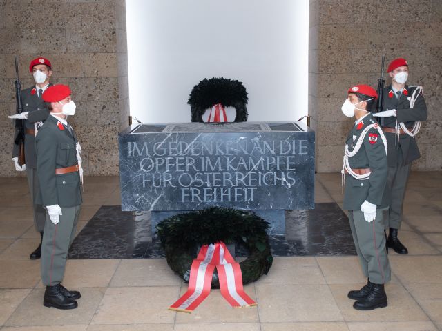 Bildgröße auf die Monitorauflösung (640x480 px) optimiert