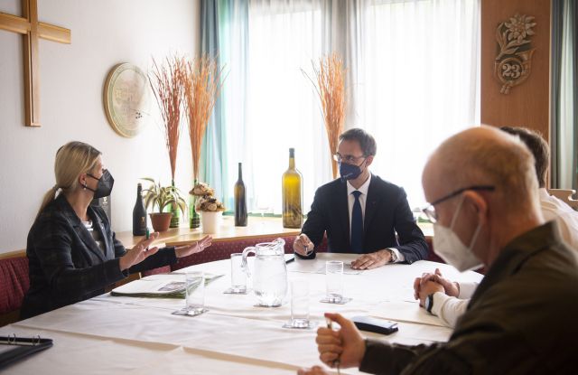 Bildgröße auf die Monitorauflösung (640x480 px) optimiert