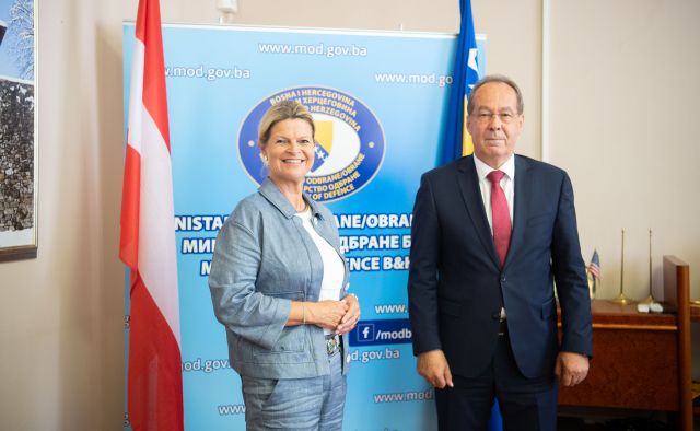 Bildgröße auf die Monitorauflösung (640x480 px) optimiert