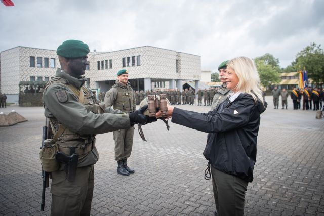 Bildgröße auf die Monitorauflösung (640x480 px) optimiert