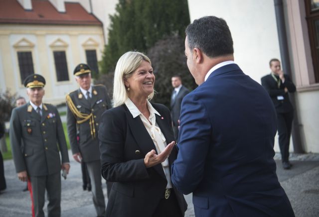 Bildgr&ouml;&szlig;e auf die Monitoraufl&ouml;sung (640x480 px) optimiert