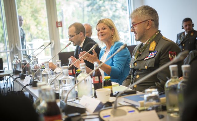 Bildgröße auf die Monitorauflösung (640x480 px) optimiert