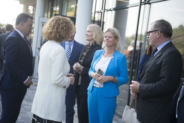 Bildgröße auf die Monitorauflösung (640x480 px) optimiert