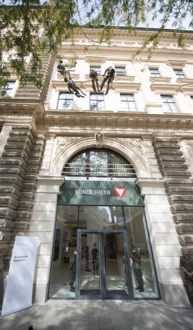 Bildgr&ouml;&szlig;e auf die Monitoraufl&ouml;sung (640x480 px) optimiert