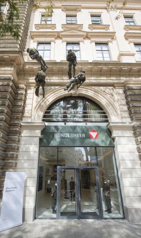 Bildgr&ouml;&szlig;e auf die Monitoraufl&ouml;sung (640x480 px) optimiert