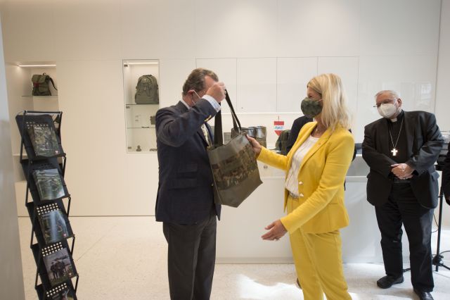 Bildgröße auf die Monitorauflösung (640x480 px) optimiert