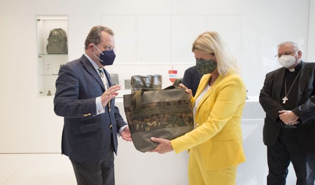 Bildgröße auf die Monitorauflösung (640x480 px) optimiert