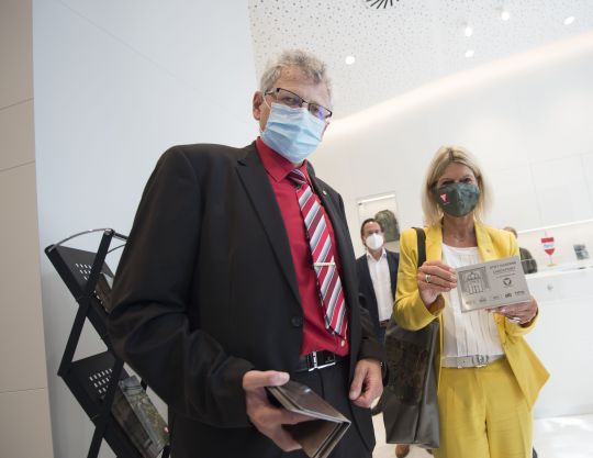 Bildgröße auf die Monitorauflösung (640x480 px) optimiert