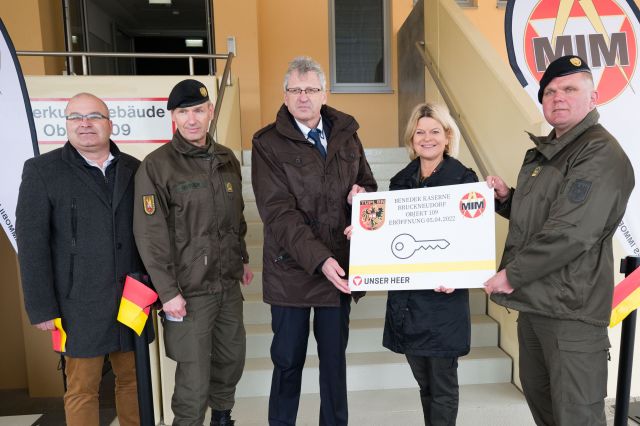 Bildgröße auf die Monitorauflösung (640x480 px) optimiert