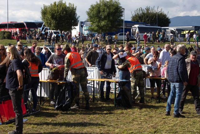 Bildgröße auf die Monitorauflösung (640x480 px) optimiert