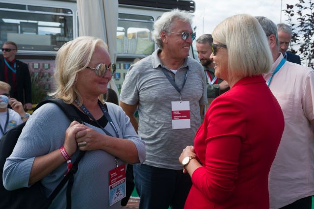 Bildgröße auf die Monitorauflösung (640x480 px) optimiert