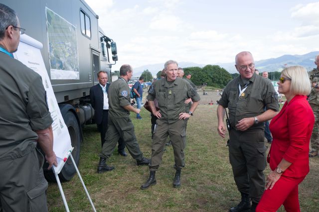 Bildgröße auf die Monitorauflösung (640x480 px) optimiert