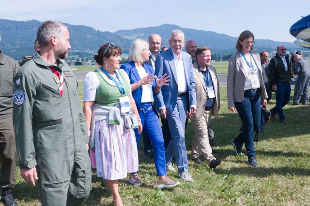 Bildgr&ouml;&szlig;e auf die Monitoraufl&ouml;sung (640x480 px) optimiert