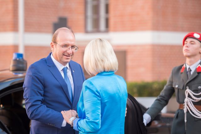 Bildgr&ouml;&szlig;e auf die Monitoraufl&ouml;sung (640x480 px) optimiert