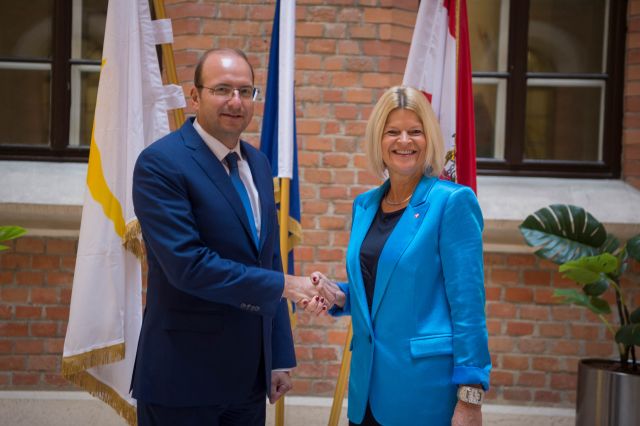 Bildgr&ouml;&szlig;e auf die Monitoraufl&ouml;sung (640x480 px) optimiert