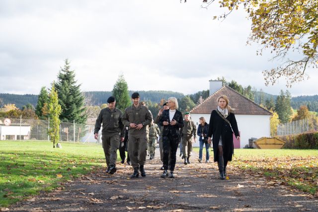 Bildgröße auf die Monitorauflösung (640x480 px) optimiert