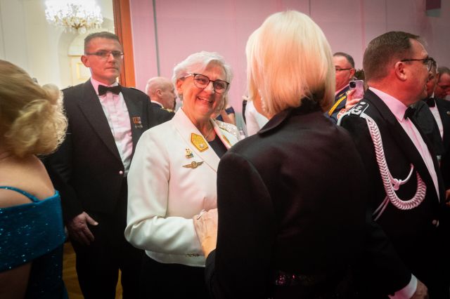 Bildgröße auf die Monitorauflösung (640x480 px) optimiert