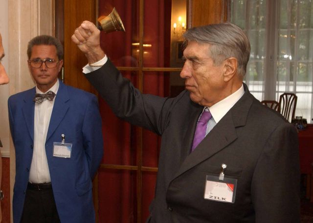 Bildgröße auf die Monitorauflösung (640x480 px) optimiert