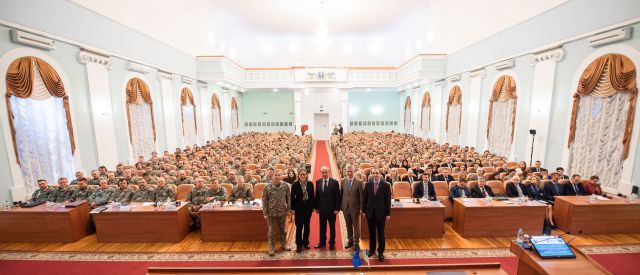 Bildgröße auf die Monitorauflösung (640x480 px) optimiert