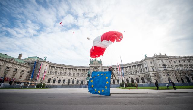 Bildgröße auf die Monitorauflösung (640x480 px) optimiert