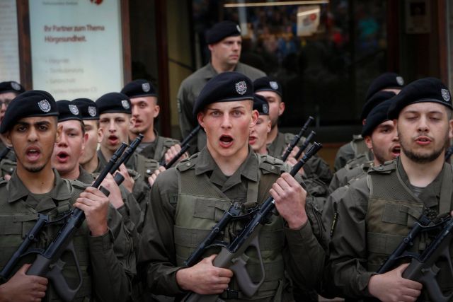 Bildgröße auf die Monitorauflösung (640x480 px) optimiert