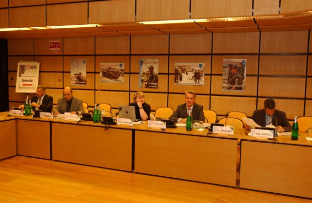 Bildgröße auf die Monitorauflösung (640x480 px) optimiert