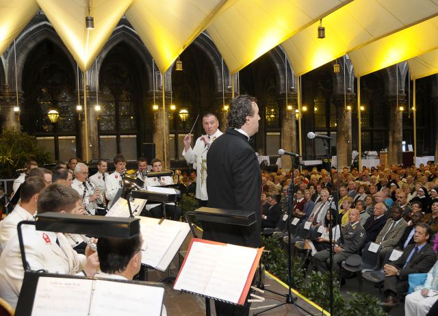 Bildgröße auf die Monitorauflösung (640x480 px) optimiert