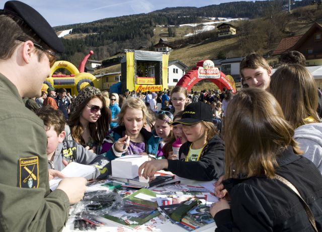 Bildgröße auf die Monitorauflösung (640x480 px) optimiert