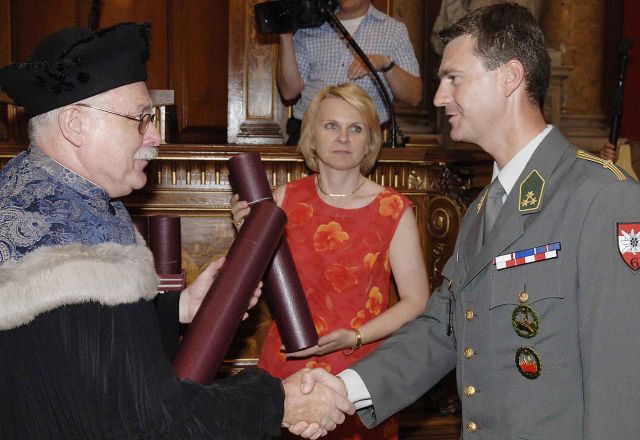 Bildgröße auf die Monitorauflösung (640x480 px) optimiert