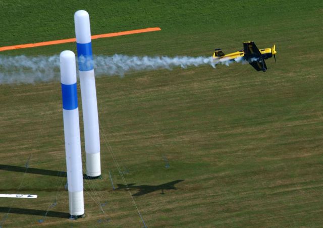 Bildname: air_race_03.jpg, momentane Bildgröße: 640x452 px Bildgröße auf die Monitorauflösung (640x480 px) optimiert
