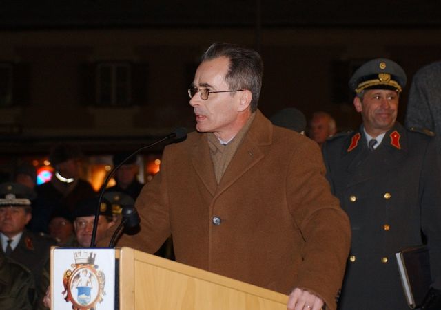 Bildname: ang_feld05_11.jpg, momentane Bildgröße: 640x451 px Bildgröße auf die Monitorauflösung (640x480 px) optimiert