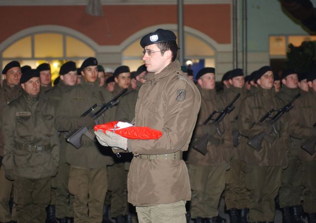 Bildname: ang_feld05_15.jpg, momentane Bildgröße: 640x451 px Bildgröße auf die Monitorauflösung (640x480 px) optimiert