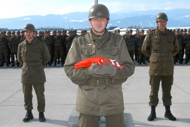 Bildname: ang_zeltweg_maerz06_001.jpg, momentane Bildgröße: 640x427 px Bildgröße auf die Monitorauflösung (640x480 px) optimiert