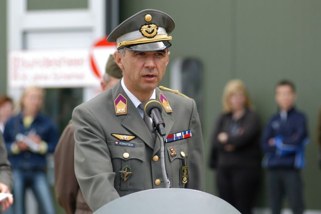 Bildname: angelobung_zeltweg_inet_07.jpg, momentane Bildgröße: 640x427 px Bildgröße auf die Monitorauflösung (640x480 px) optimiert