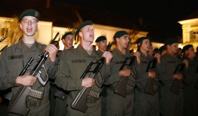 Bildgröße auf die Monitorauflösung (640x480 px) optimiert