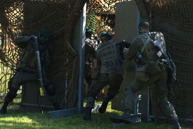 Bildgr&ouml;&szlig;e auf die Monitoraufl&ouml;sung (640x480 px) optimiert