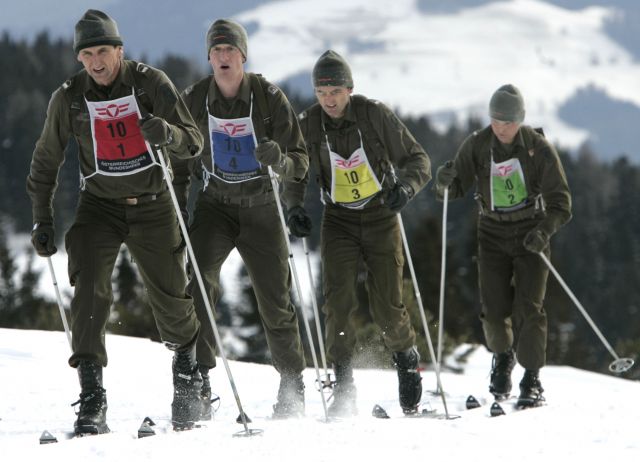 Bildname: bmschi05_patr_gr_jgb19.jpg, momentane Bildgröße: 640x462 px Bildgröße auf die Monitorauflösung (640x480 px) optimiert