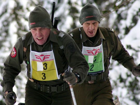 Bildname: bmschi05_patr_o_auklb1.jpg, momentane Bildgröße: 540x407 px Bildgröße auf die Monitorauflösung (640x480 px) optimiert