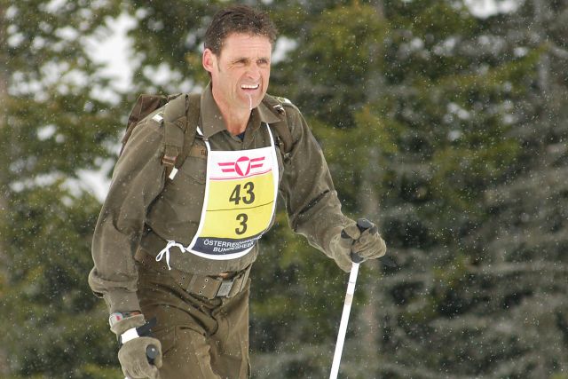 Bildname: bmschi07_pat_07.jpg, momentane Bildgröße: 640x427 px Bildgröße auf die Monitorauflösung (640x480 px) optimiert