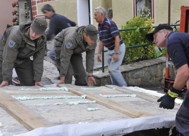 Bildname: bundesheer_filz_003.jpg, momentane Bildgröße: 640x462 px Bildgröße auf die Monitorauflösung (640x480 px) optimiert