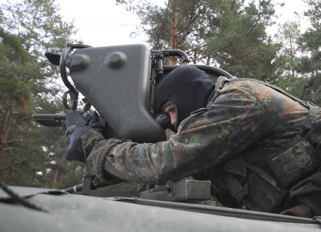 Bildname: bundesheer_filzwieser_dsc6872.jpg, momentane Bildgröße: 640x462 px Bildgröße auf die Monitorauflösung (640x480 px) optimiert