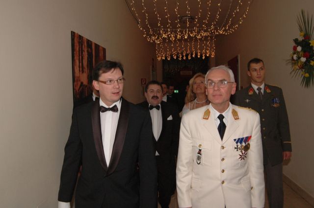 Bildgröße auf die Monitorauflösung (640x480 px) optimiert