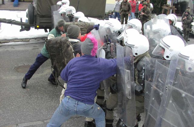 Bildgröße auf die Monitorauflösung (640x480 px) optimiert