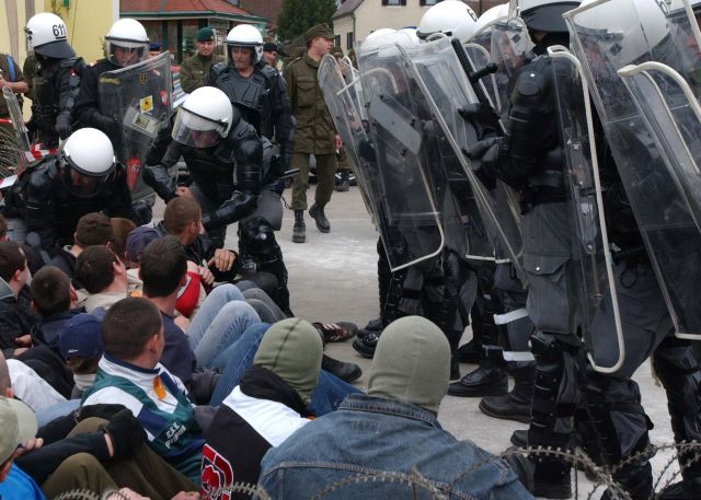 Bildname: demo07.jpg, momentane Bildgröße: 640x457 px Bildgröße auf die Monitorauflösung (640x480 px) optimiert
