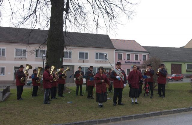 Bildgröße auf die Monitorauflösung (640x480 px) optimiert