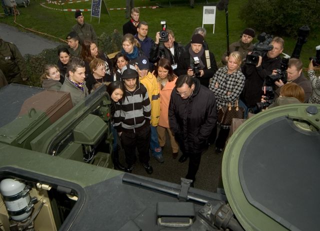 Bildgr&ouml;&szlig;e auf die Monitoraufl&ouml;sung (640x480 px) optimiert