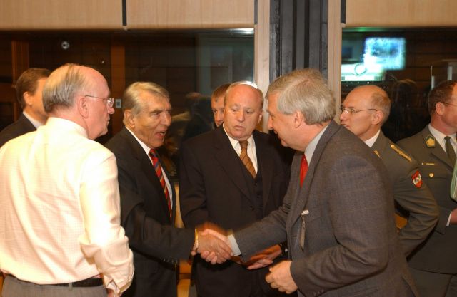 Bildgröße auf die Monitorauflösung (640x480 px) optimiert