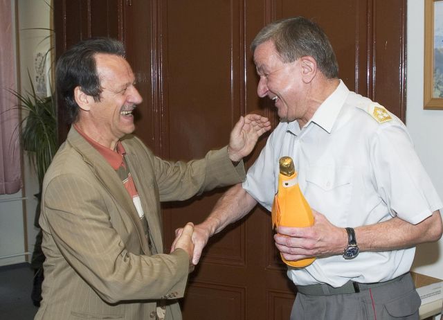 Bildgröße auf die Monitorauflösung (640x480 px) optimiert